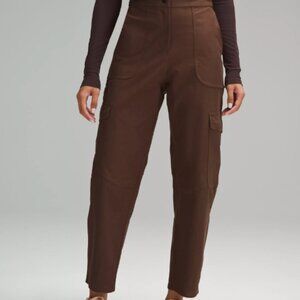 Light Utilitech Cargo Pocket High-Rise Pant